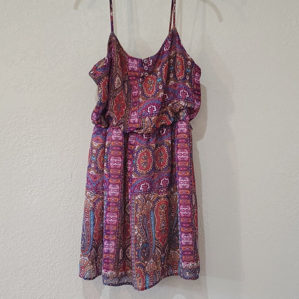 Love Reigns  Paisley style print size extra large